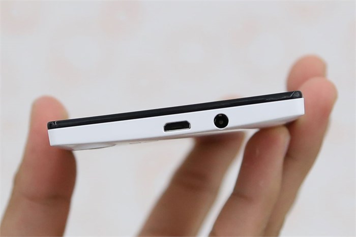 Điện thoại Mobiistar LAI 504C Màu Trắng