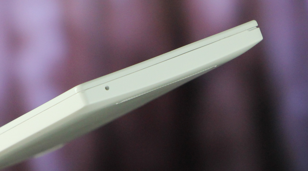 Điện thoại Mobiistar LAI 504C Màu Trắng