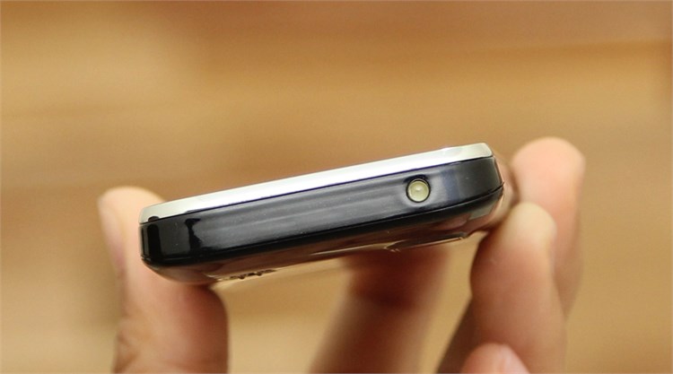 Điện thoại Mobiistar B238 Màu Đen