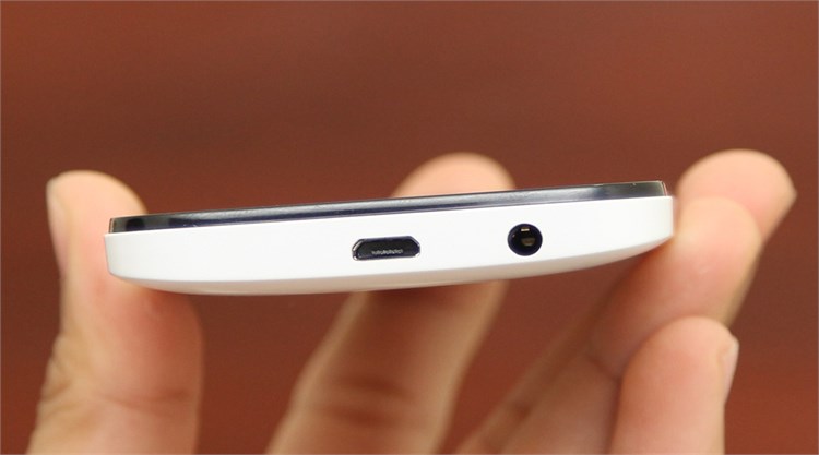 Điện thoại Q-Smart QS08