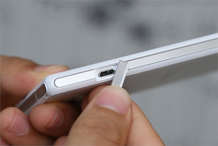 Điện thoại Sony Xperia M2 Aqua