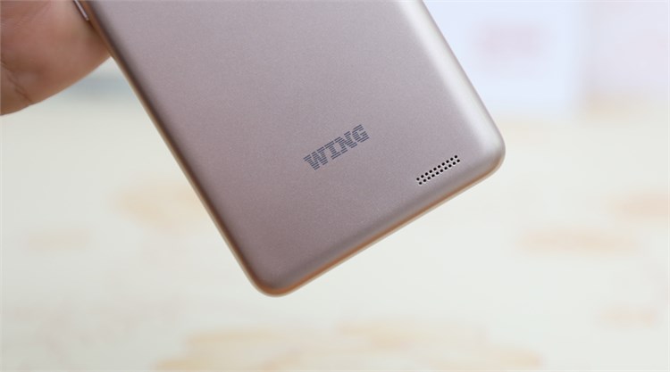 Điện thoại Wing Iris 50