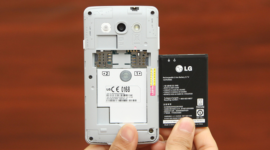 <p>Dung lượng pin 1540 mAh,2 SIM 2 s&oacute;ng gi&uacute;p bạn li&ecirc;n lạcthuận lợi, tiết kiệm v&agrave; hoạt động li&ecirc;n tục cả ng&agrave;y</p>