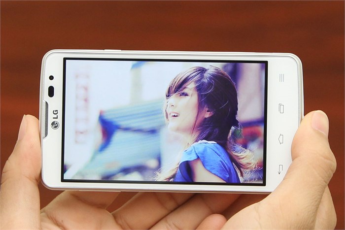 Điện thoại LG L60