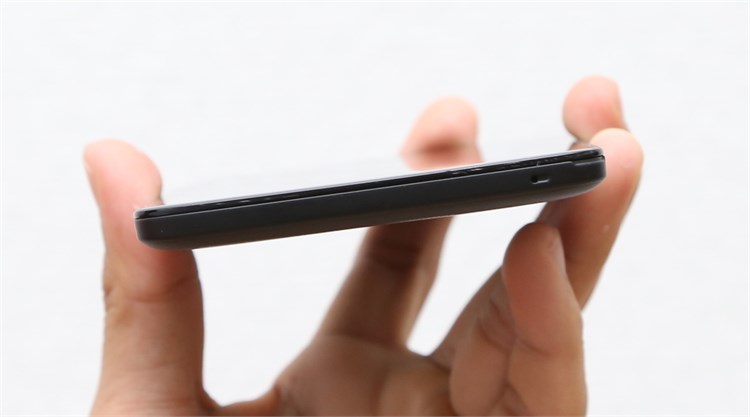 Điện thoại Philips i928