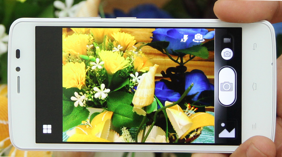 <p>Camera sau 8MP chụp ảnh chất lượng kh&aacute; tốt trong tầm gi&aacute;, chất ảnh s&aacute;ng, trong, m&agrave;u sắc trung thực</p>