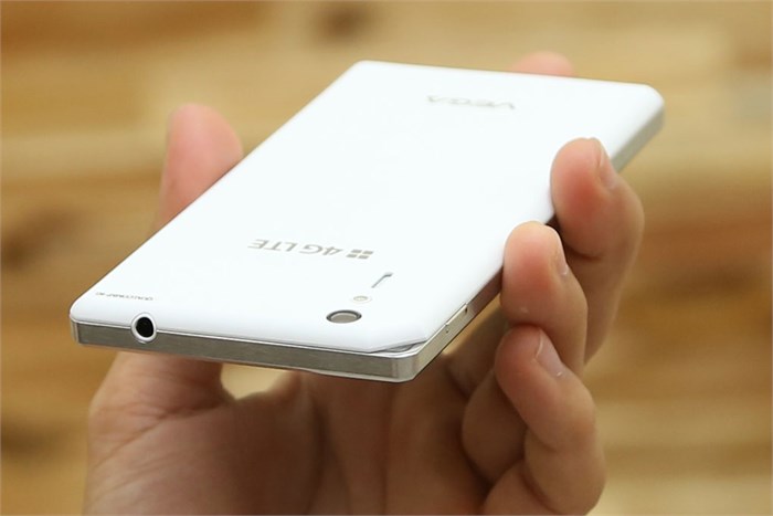 Điện thoại Pantech Vega Iron A870S