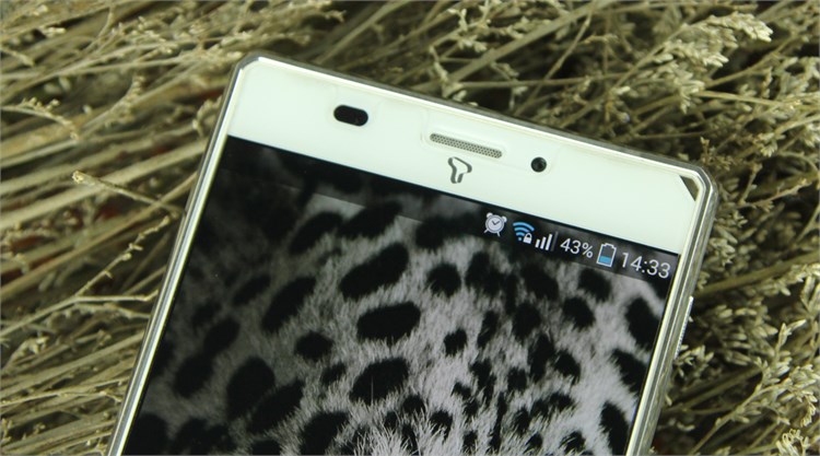 Điện thoại Pantech Vega Iron A870S