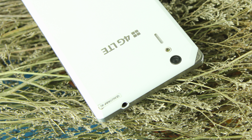 Điện thoại Pantech Vega Iron A870S