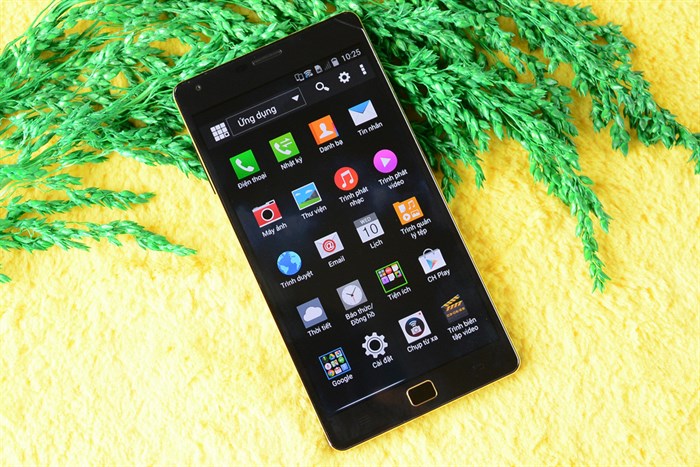 Điện thoại Pantech Vega Iron 2 A910S