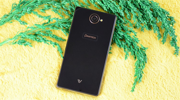 Điện thoại Pantech Vega Iron 2 A910S