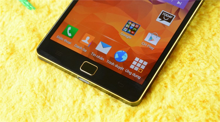 Điện thoại Pantech Vega Iron 2 A910S