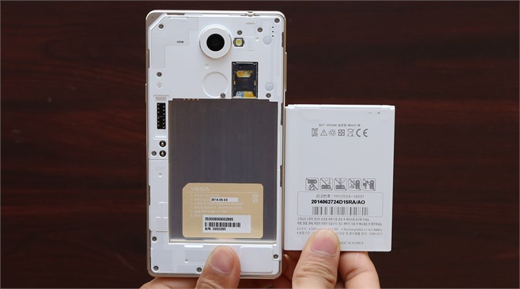 Điện thoại Pantech Vega Iron 2 A910S