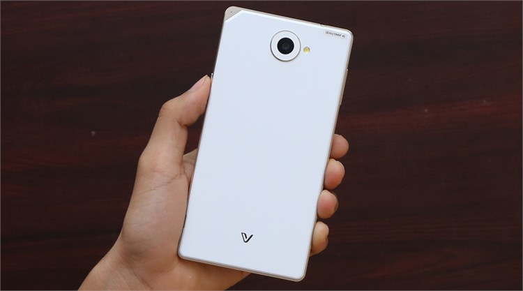 Điện thoại Pantech Vega Iron 2 A910S