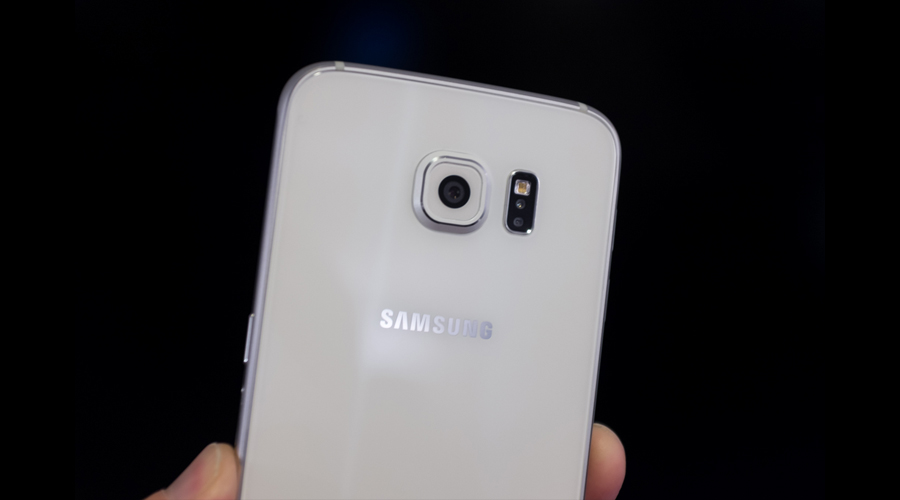 Samsung trang bị cho S6 camera 16 MP có khả năng khởi động nhanh và lấy nét nhanh hơn.
