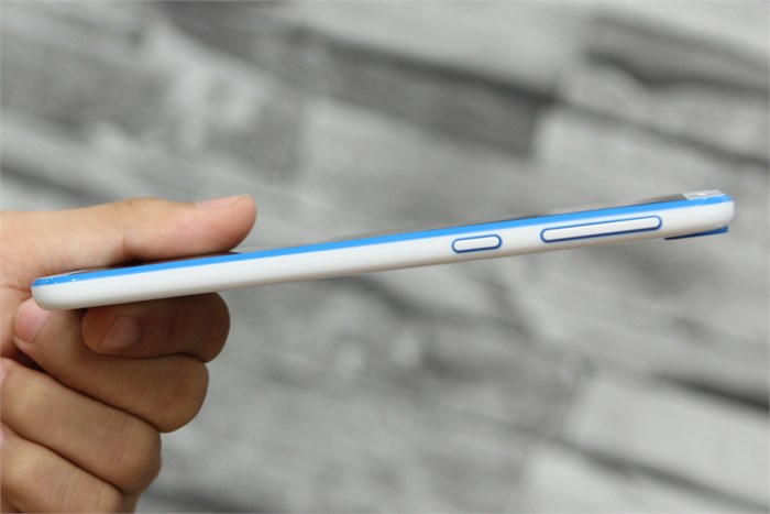 Điện thoại HTC Desire 820S