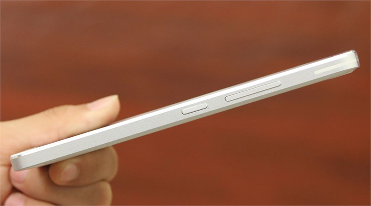 Điện thoại Mobiistar Prime 558