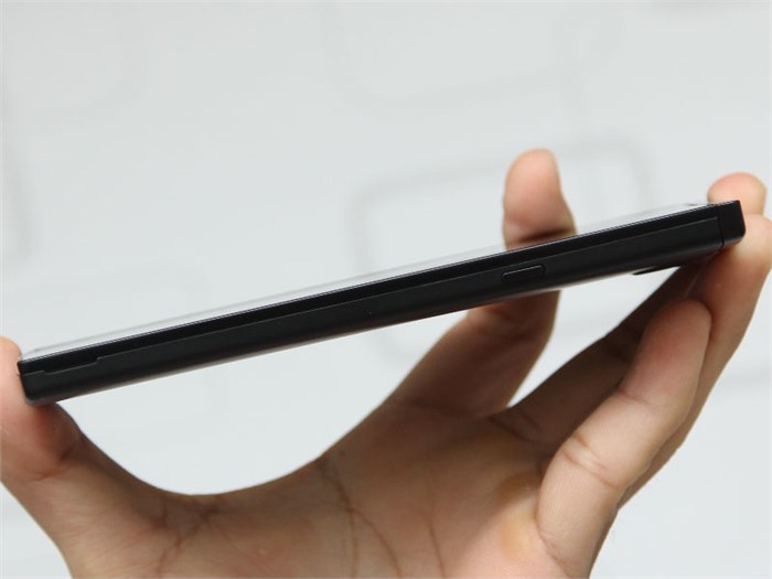 Điện thoại Philips S398