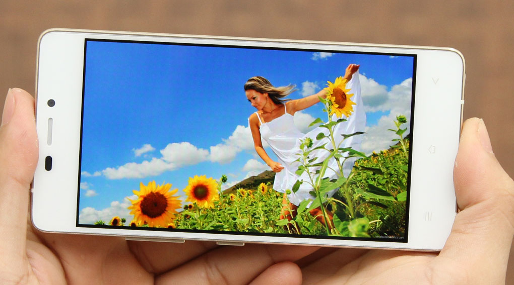 <p>S5.1 được trang bị m&agrave;n h&igrave;nh AMOLED HD 4.8inches cho khả năng hiển thị kh&aacute; tốt, m&agrave;u sắc s&acirc;u v&agrave; rực rỡ</p>