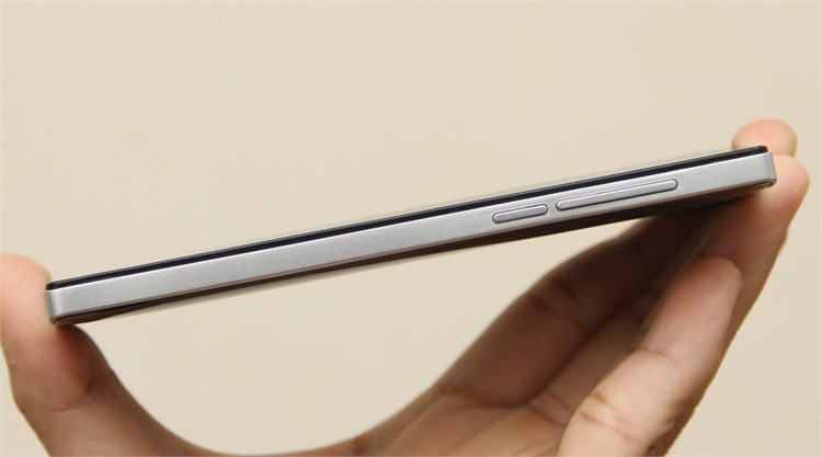 Điện thoại Q-Smart QS18