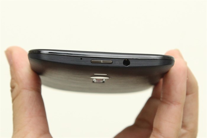 Điện thoại Asus Zenfone 2 2.3Ghz/4G/32G Màu Đen