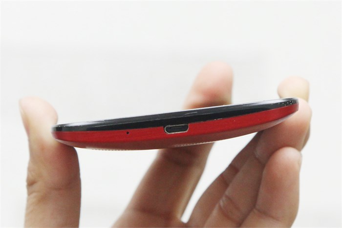 Điện thoại Asus Zenfone 2 2.3Ghz/4G/32G Màu Đỏ