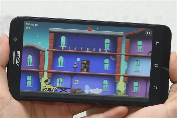 Điện thoại Asus Zenfone 2 2.3Ghz/4G/32G Màu Đỏ