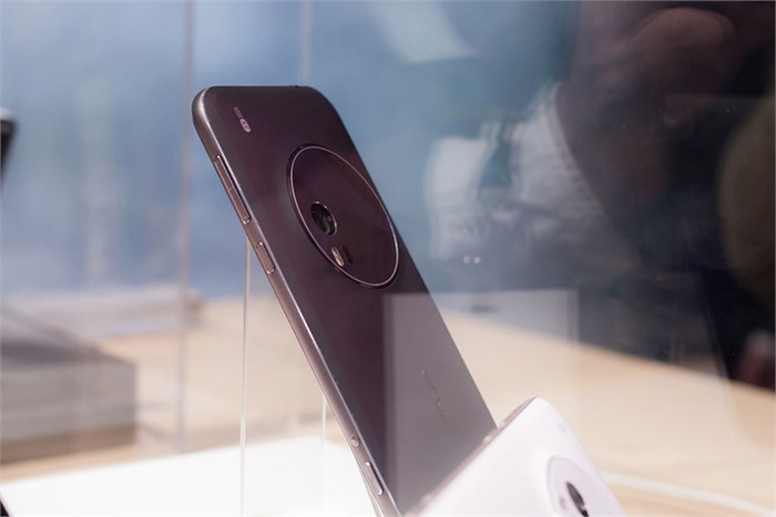 Điện thoại Asus Zenfone Zoom