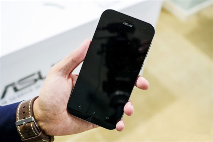 Điện thoại Asus Zenfone Zoom