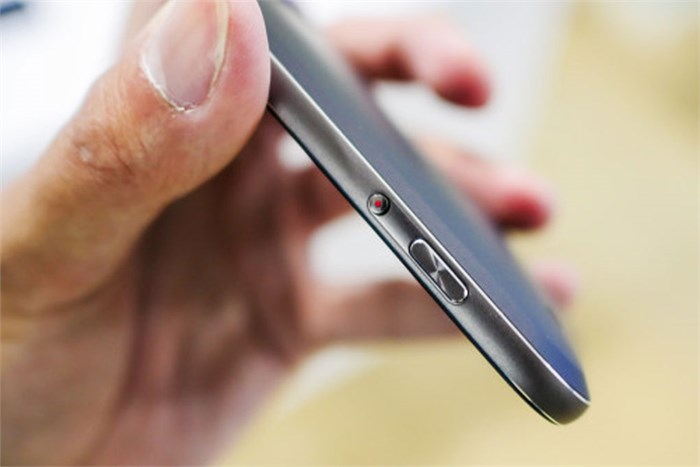 Điện thoại Asus Zenfone Zoom