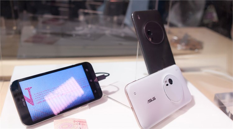 Điện thoại Asus Zenfone Zoom