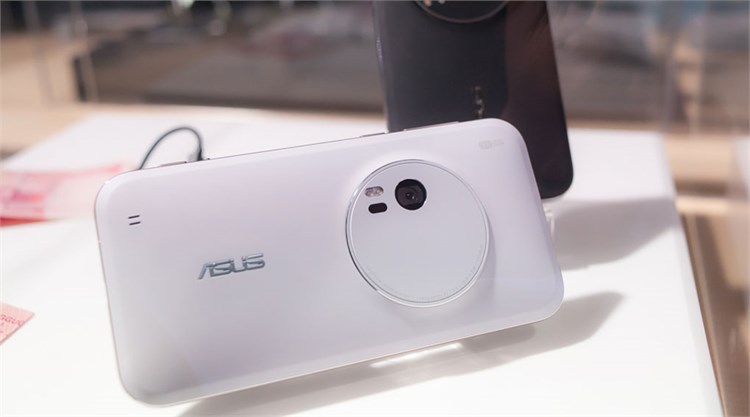 Điện thoại Asus Zenfone Zoom