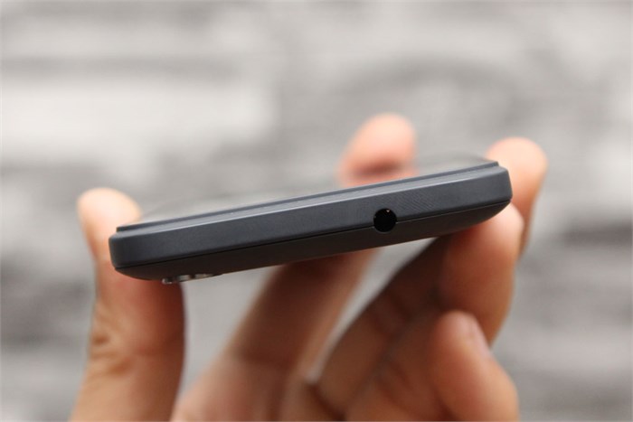 Điện thoại HTC Desire 320