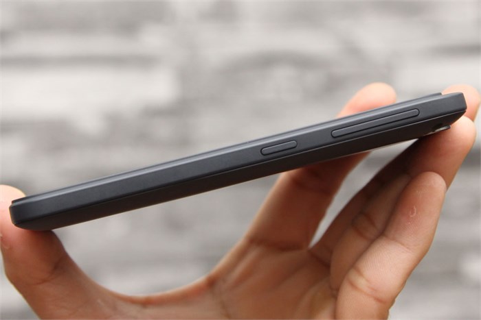 Điện thoại HTC Desire 320