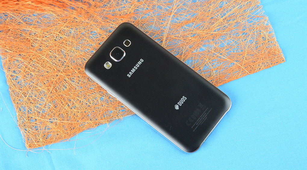 Điện thoại Samsung Galaxy E5