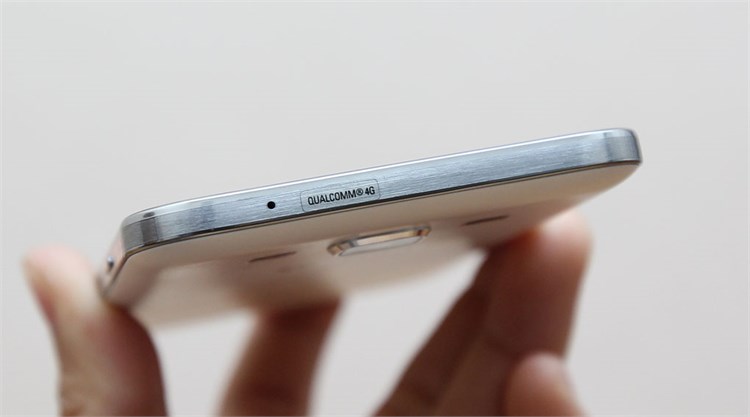 Điện thoại Samsung Galaxy E5