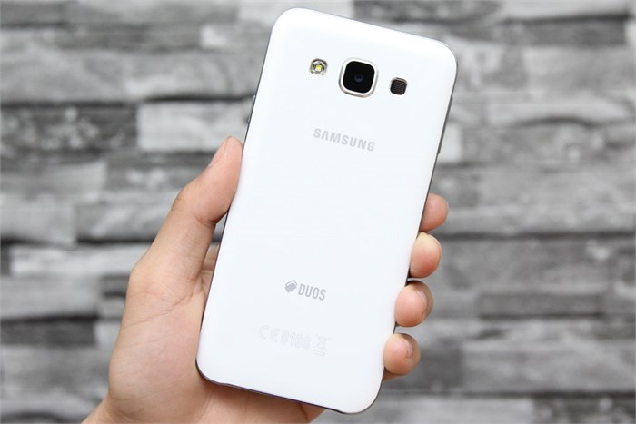 Điện thoại Samsung Galaxy E5