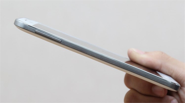 Điện thoại Samsung Galaxy E5