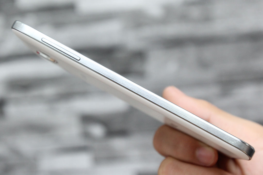 Điện thoại Samsung Galaxy E5