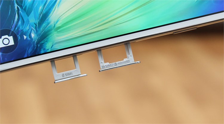 Điện thoại Samsung Galaxy E5