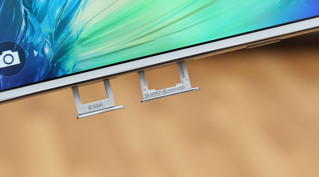 Điện thoại Samsung Galaxy E5