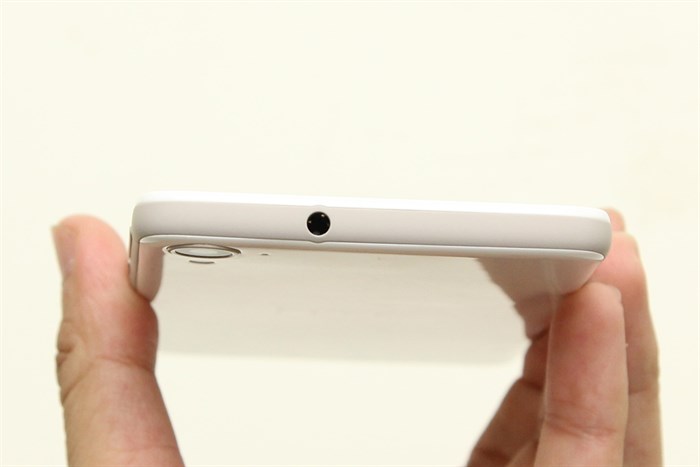 Điện thoại HTC Desire 826 Màu Trắng