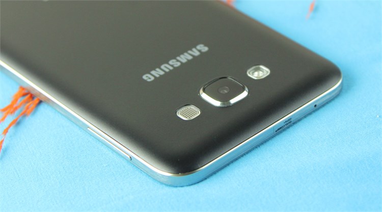 Điện thoại Samsung Galaxy E7