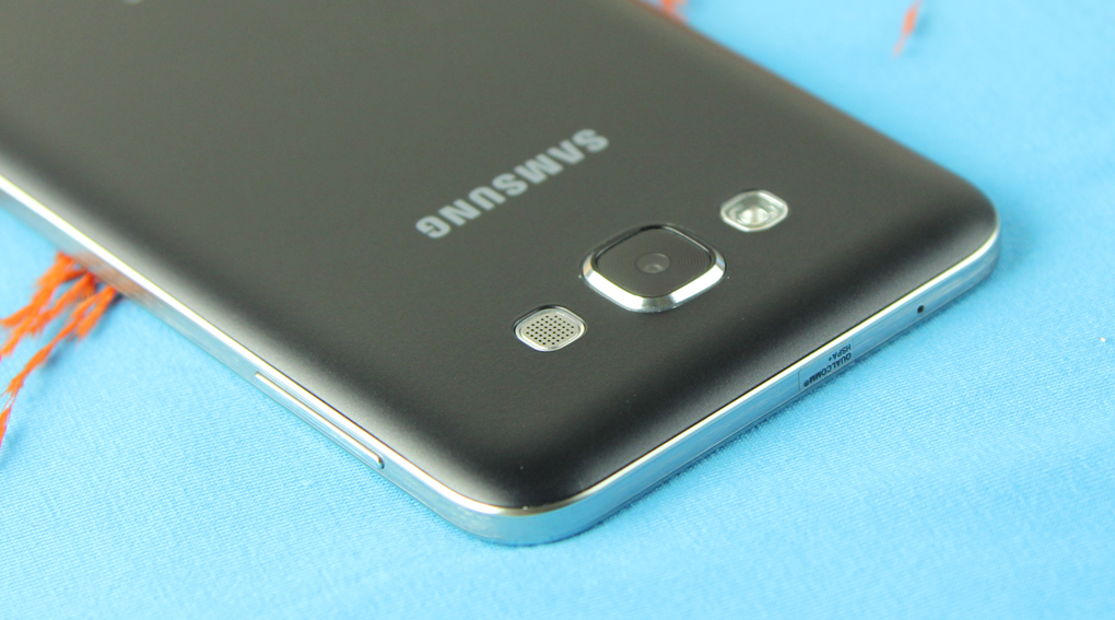 Điện thoại Samsung Galaxy E7