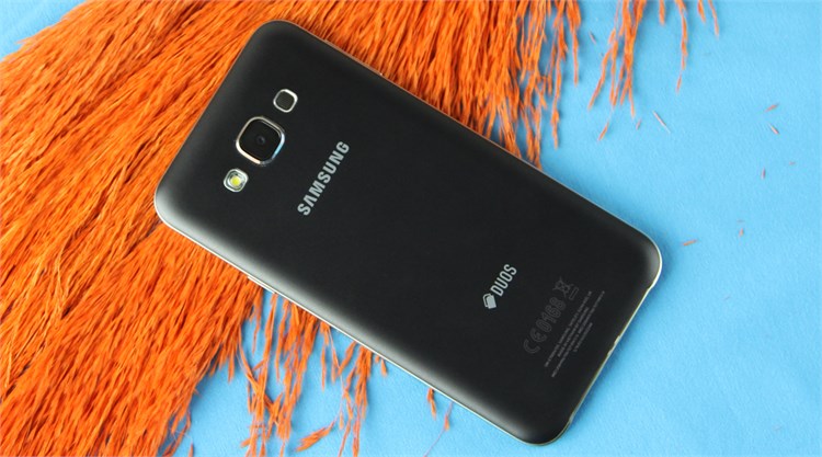 Điện thoại Samsung Galaxy E7
