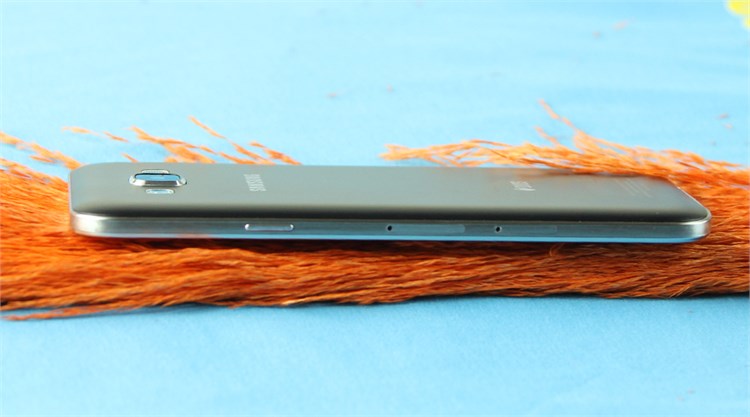 Điện thoại Samsung Galaxy E7