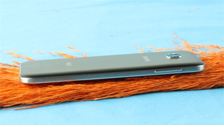 Điện thoại Samsung Galaxy E7