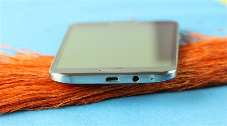 Điện thoại Samsung Galaxy E7