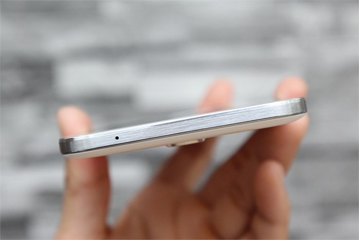 Điện thoại Samsung Galaxy E7