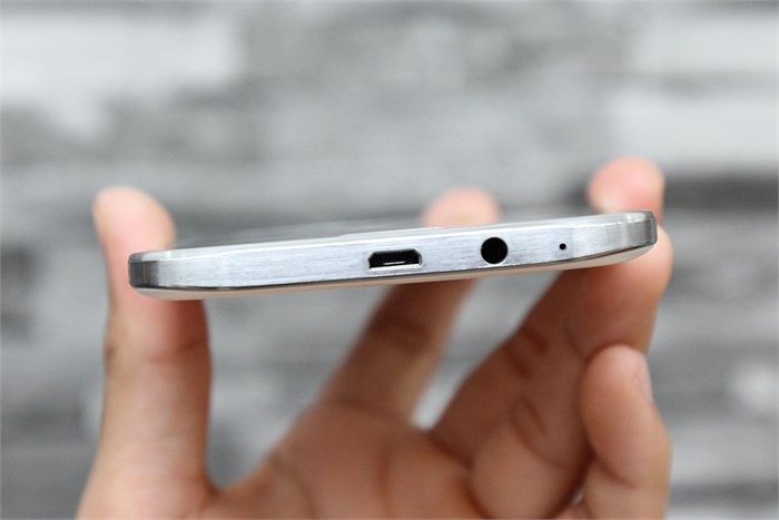 Điện thoại Samsung Galaxy E7